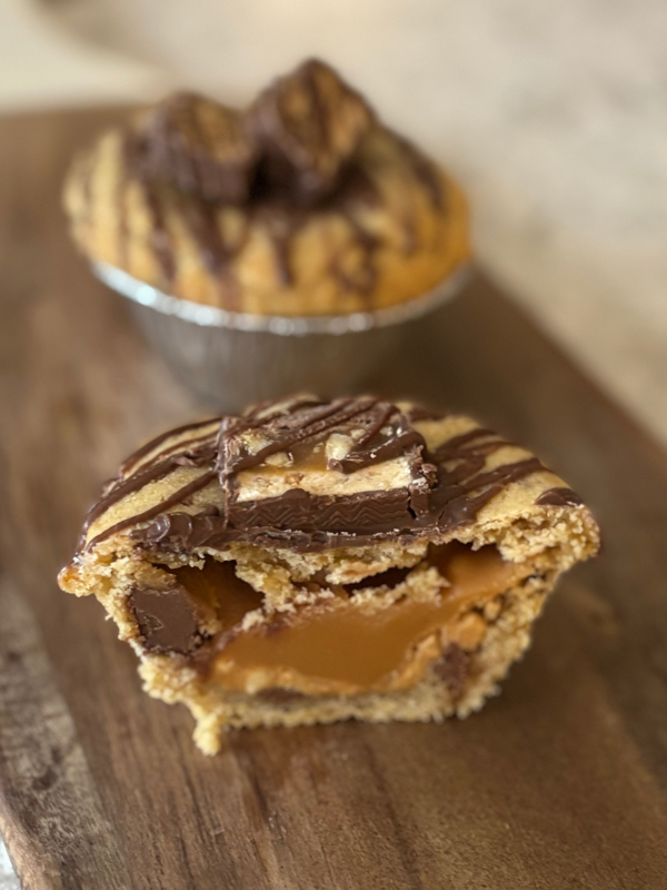 Caramel Peanut Cookie Pie
